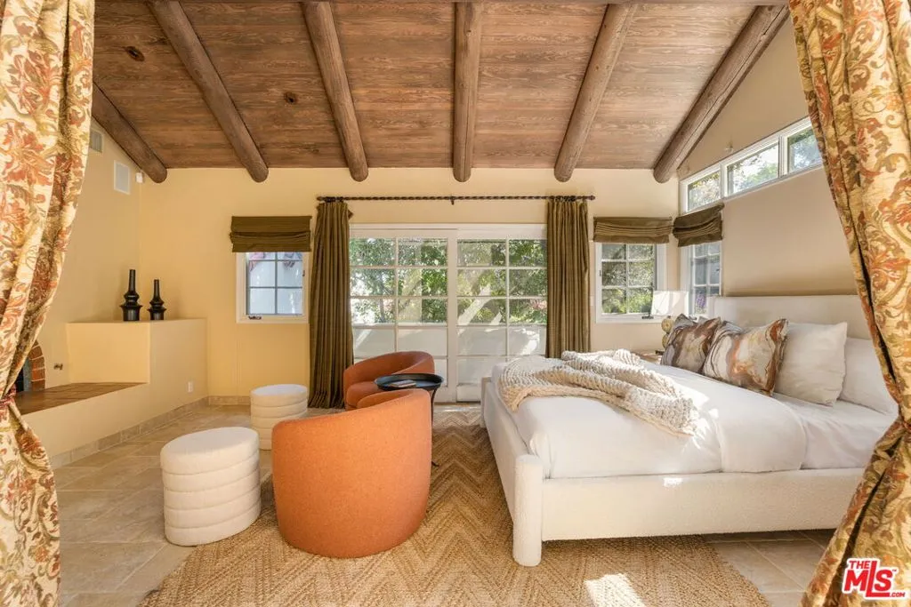 15091 Rayneta Drive, Sherman Oaks, California 91403 home-pic-16