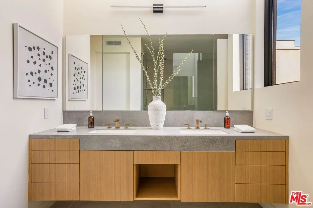 917 1/2 Hilldale Avenue, West Hollywood, California 90069 home-pic-12