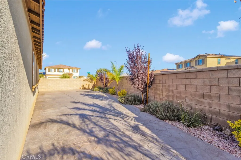 8720 Alturas, Hesperia, California 92344 home-pic-24