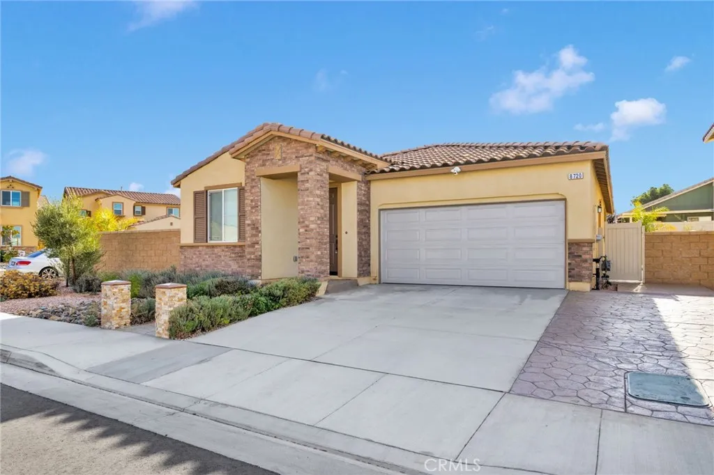 8720 Alturas, Hesperia, California 92344 home-pic-1