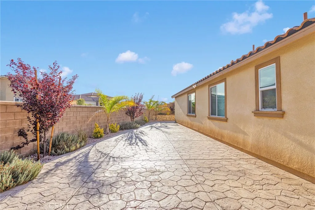 8720 Alturas, Hesperia, California 92344 home-pic-23