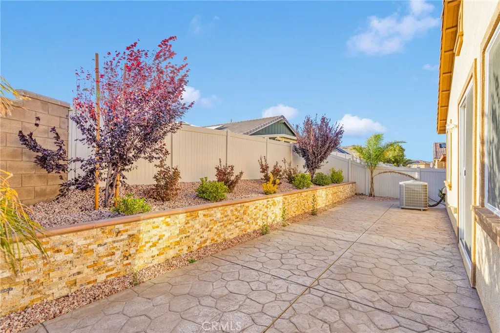 8720 Alturas, Hesperia, California 92344 home-pic-25
