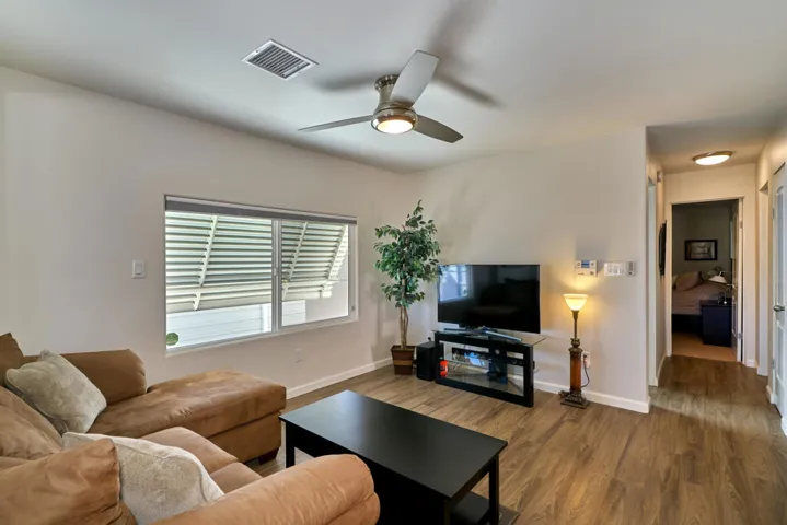 33640 Westchester Dr Thousand-print-011-