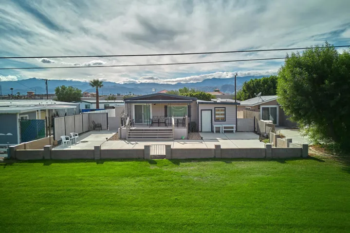 33640 Westchester Dr Thousand-large-040-