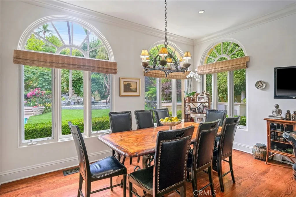 14151 Beresford Road, Beverly Hills, California 90210 home-pic-17