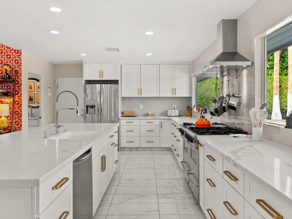 460 N Orchid Tree Lane, Palm Springs, California 92262 home-pic-15