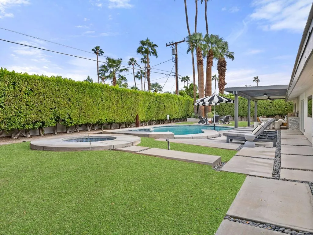 460 N Orchid Tree Lane, Palm Springs, California 92262 home-pic-35