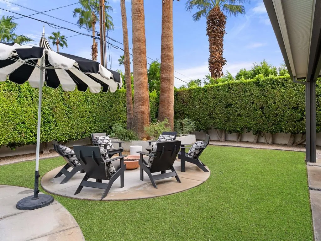 460 N Orchid Tree Lane, Palm Springs, California 92262 home-pic-36