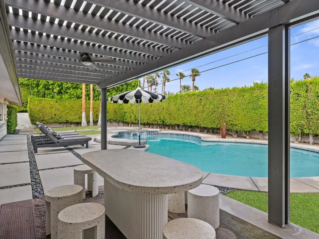 460 N Orchid Tree Lane, Palm Springs, California 92262 home-pic-33