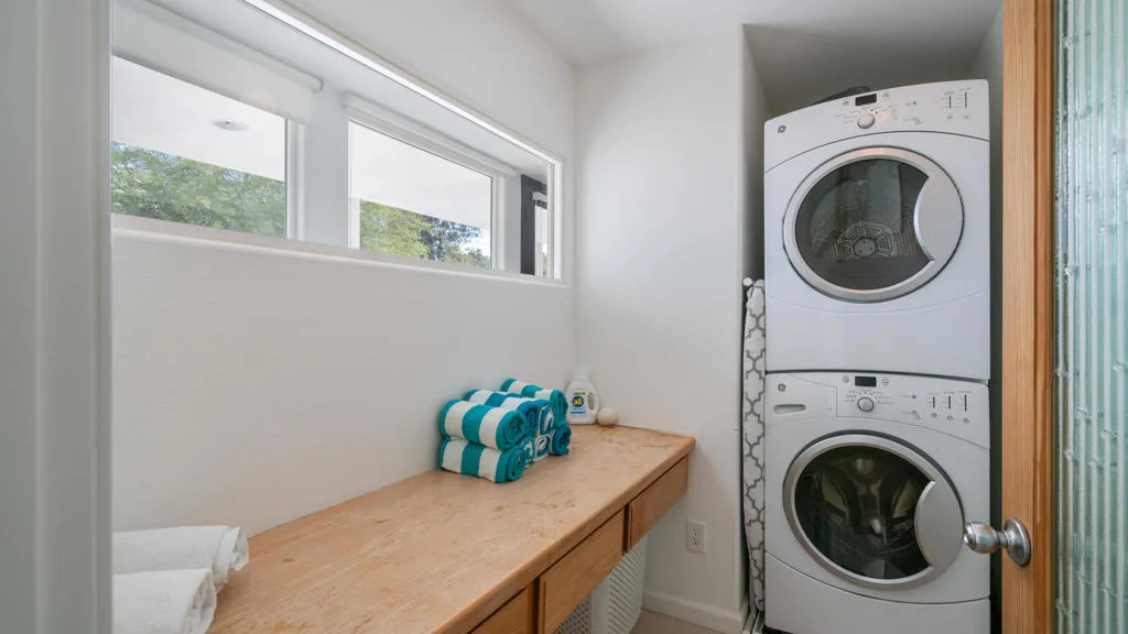 6946 Lennox Avenue, Yucca Valley, California 92284 home-pic-37