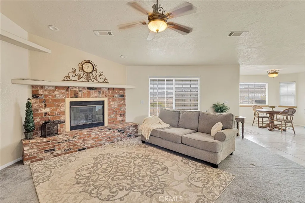 21724 Hercules, Apple Valley, California 92308 home-pic-7
