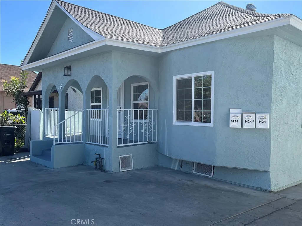 1426 E 50th, Los Angeles, California 90011 home-pic-1