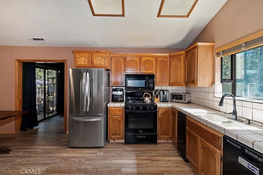 1064 Pine, Big Bear, California 92314 home-pic-30