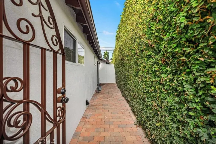 228 W Mariposa, San Clemente, California 92672