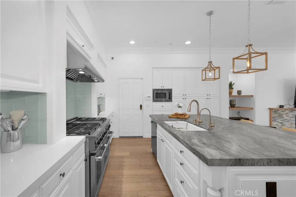 21331 Balerma Lane, Huntington Beach, California 92648 home-pic-26