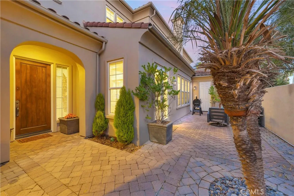 21331 Balerma Lane, Huntington Beach, California 92648 home-pic-5