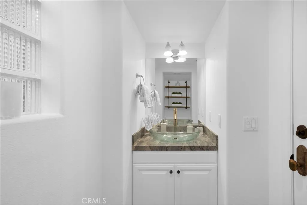 21331 Balerma Lane, Huntington Beach, California 92648 home-pic-27