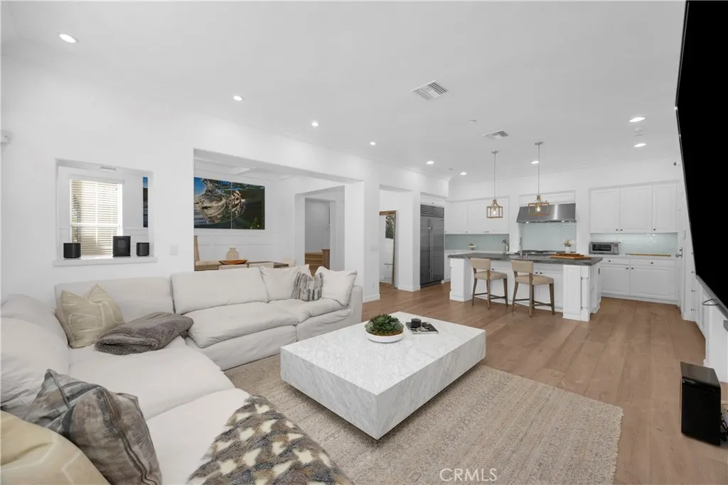 21331 Balerma Lane, Huntington Beach, California 92648 home-pic-18