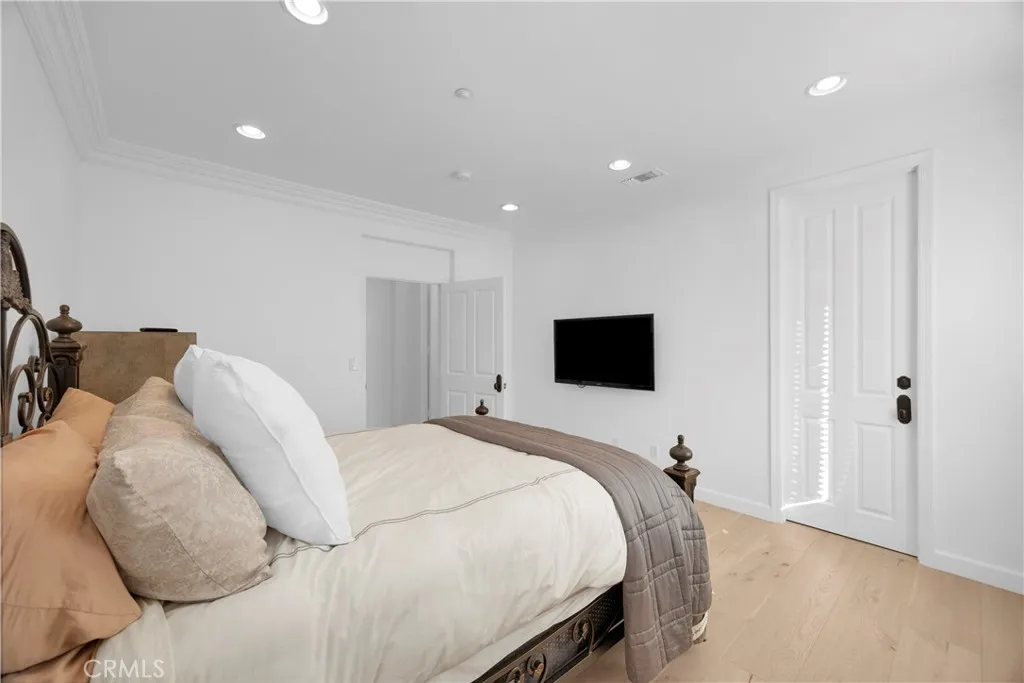 21331 Balerma Lane, Huntington Beach, California 92648 home-pic-48