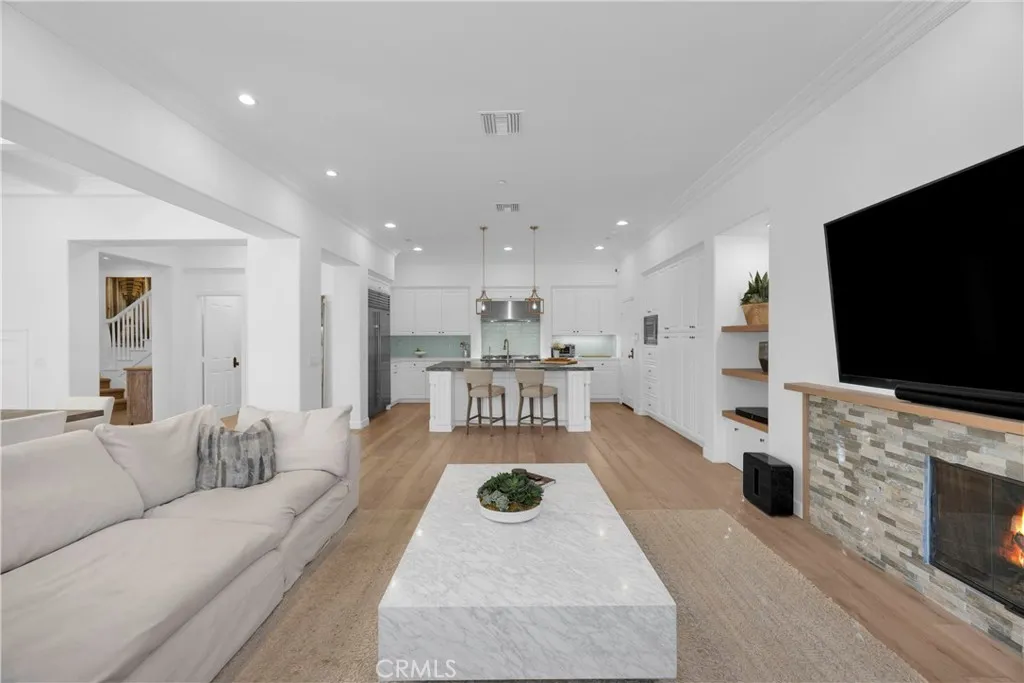 21331 Balerma Lane, Huntington Beach, California 92648 home-pic-20