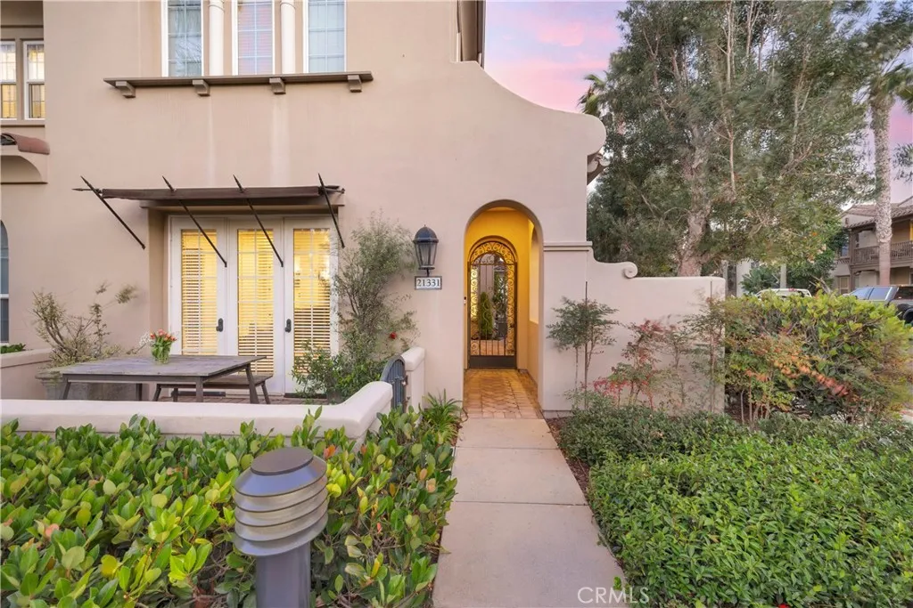 21331 Balerma Lane, Huntington Beach, California 92648 home-pic-4