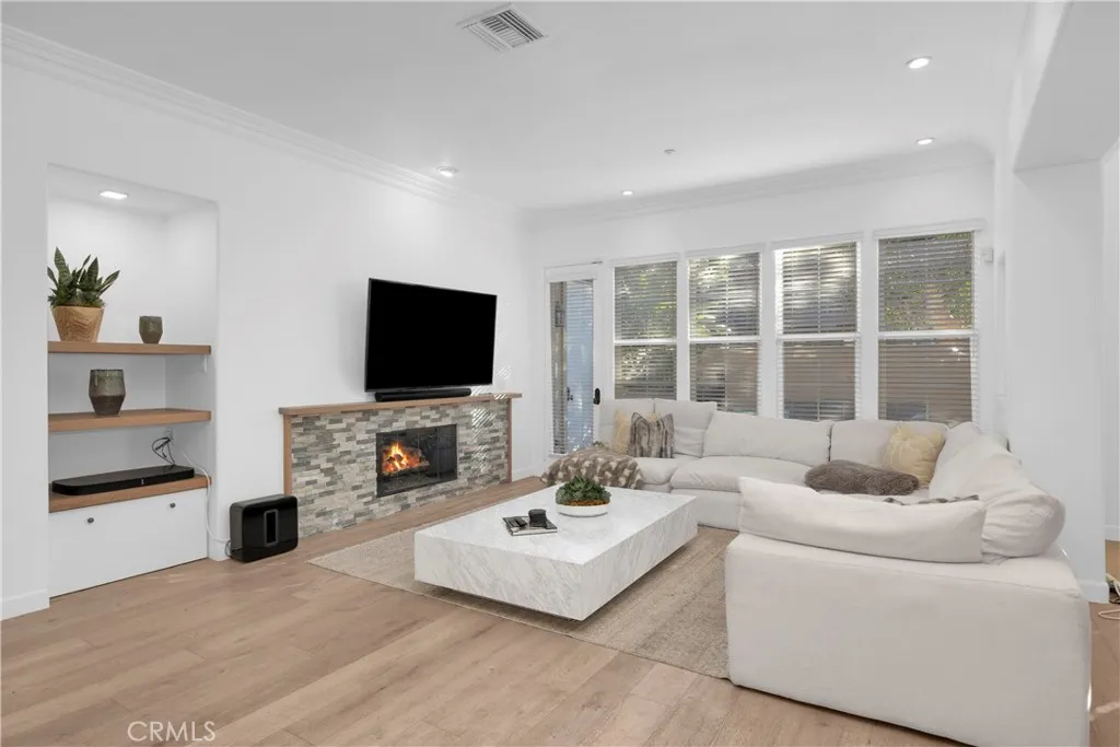 21331 Balerma Lane, Huntington Beach, California 92648 home-pic-15