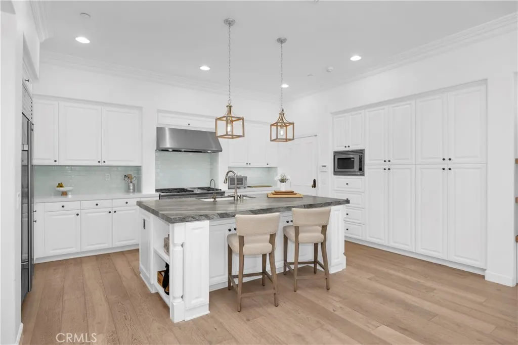 21331 Balerma Lane, Huntington Beach, California 92648 home-pic-21