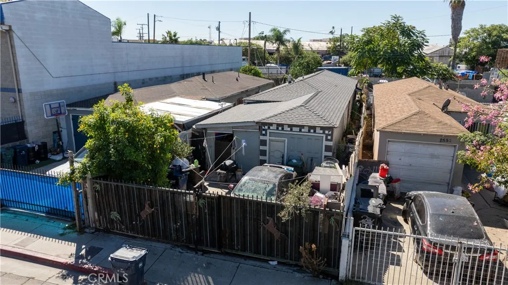 2554 Santa Ana S, Los Angeles, California 90059 home-pic-2