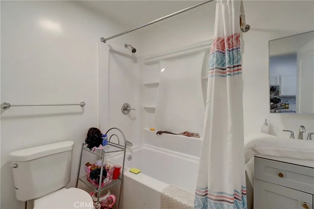 834 E 33rd Street, Los Angeles, California 90011 home-pic-7