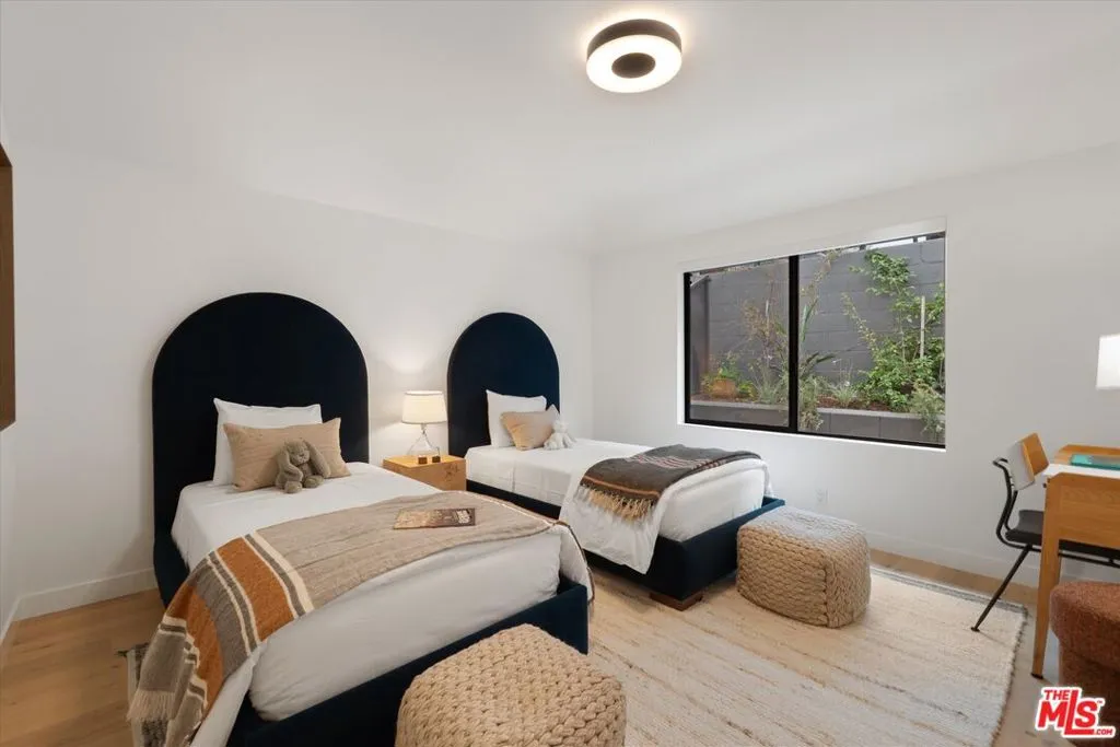 5255 Veronica Street, Los Angeles, California 90008 home-pic-51