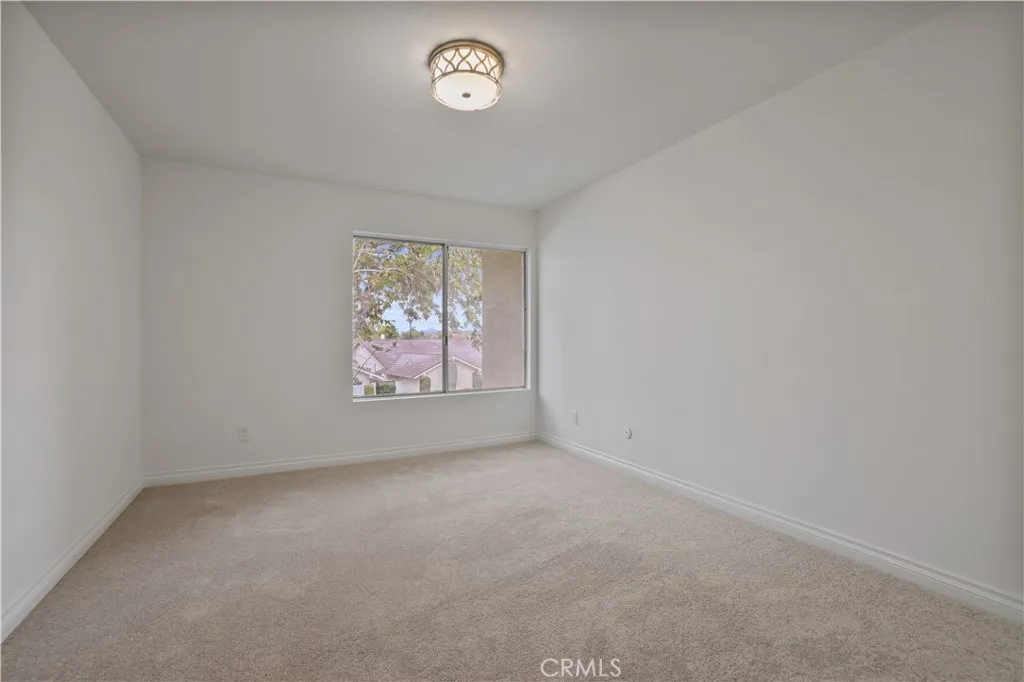 23515 Lyons, Valencia, California 91355 home-pic-25