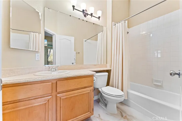 Secondary Suite Bath