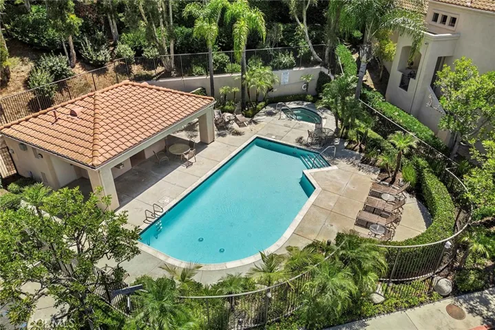 HOA POOL & SPA