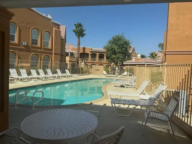 45245 Seeley Drive 15g, La Quinta, California 92253 home-pic-2