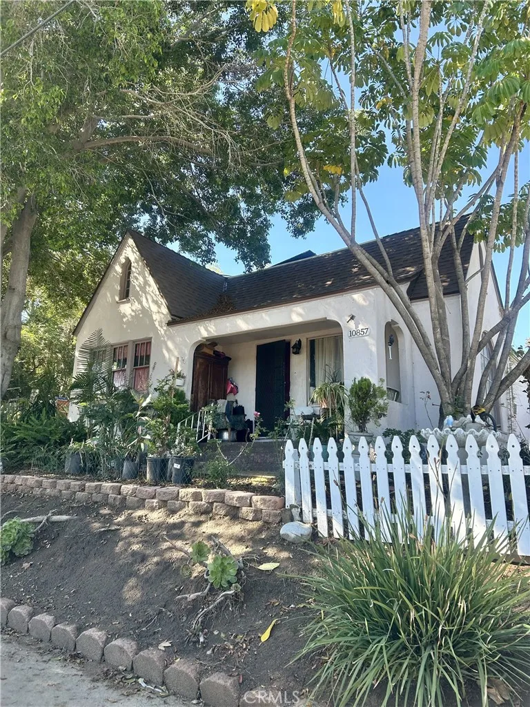 10857 La Mirada Boulevard, Whittier, California 90604 home-pic-0
