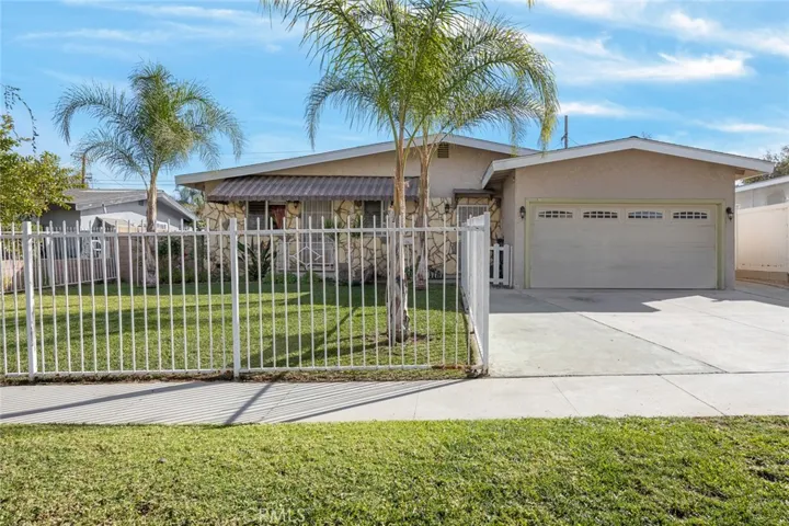1138 Acacia Street, Corona, California 92879