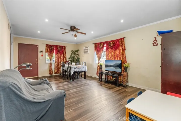 1138 Acacia Street, Corona, California 92879
