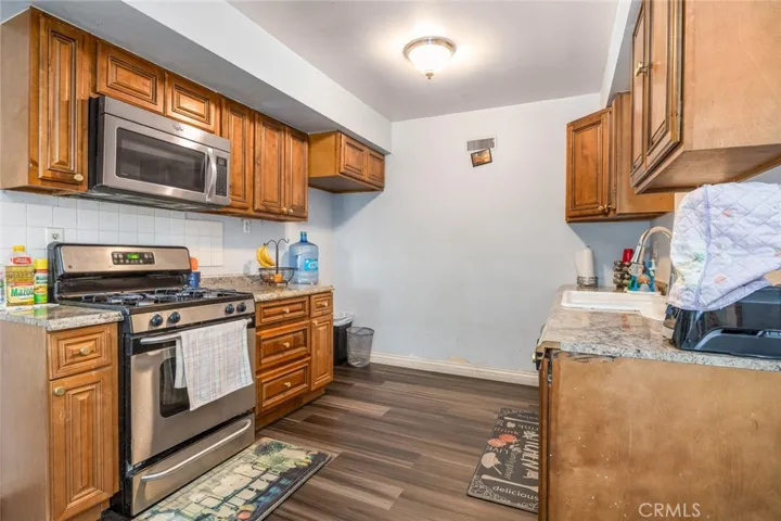 1138 Acacia Street, Corona, California 92879