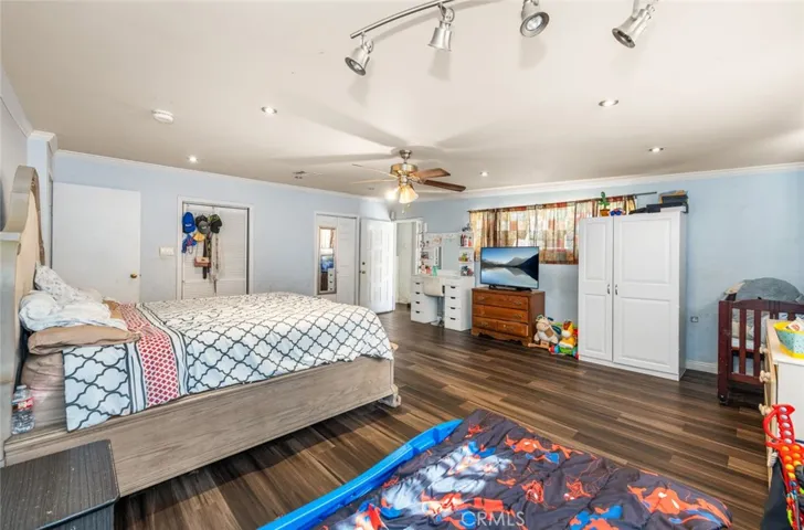 1138 Acacia Street, Corona, California 92879