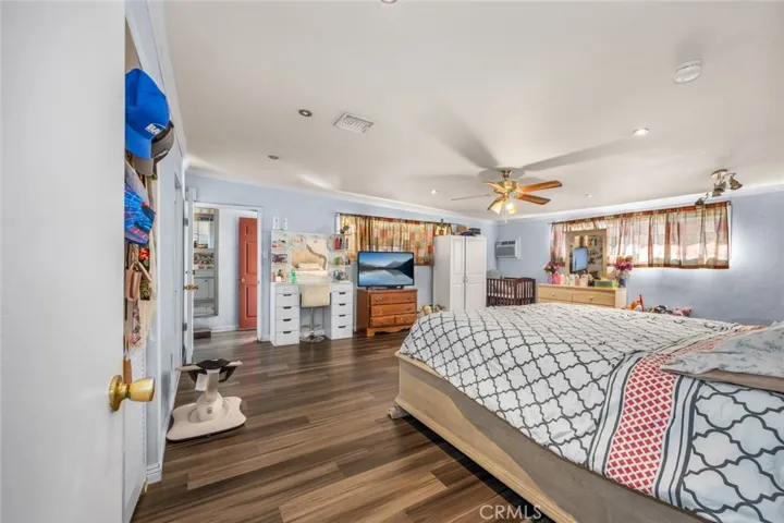 1138 Acacia Street, Corona, California 92879