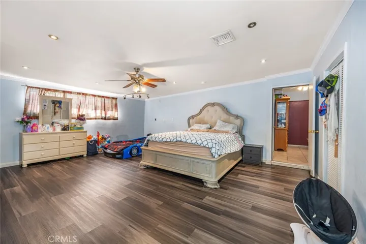 1138 Acacia Street, Corona, California 92879