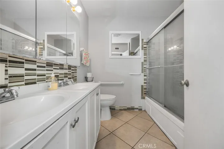 1138 Acacia Street, Corona, California 92879