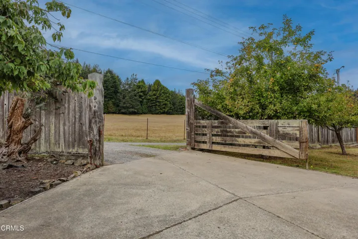 31600 Little Valley Road, Fort Bragg, California 95437 — photo 4