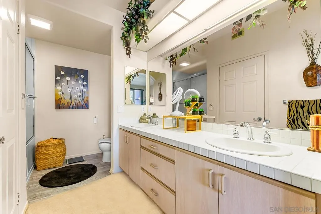 12061 Tivoli Park Row 3, San Diego, California 92128 home-pic-7