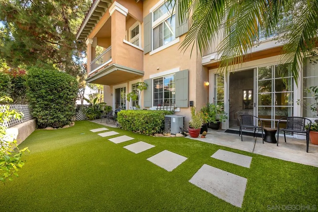 12061 Tivoli Park Row 3, San Diego, California 92128 home-pic-10