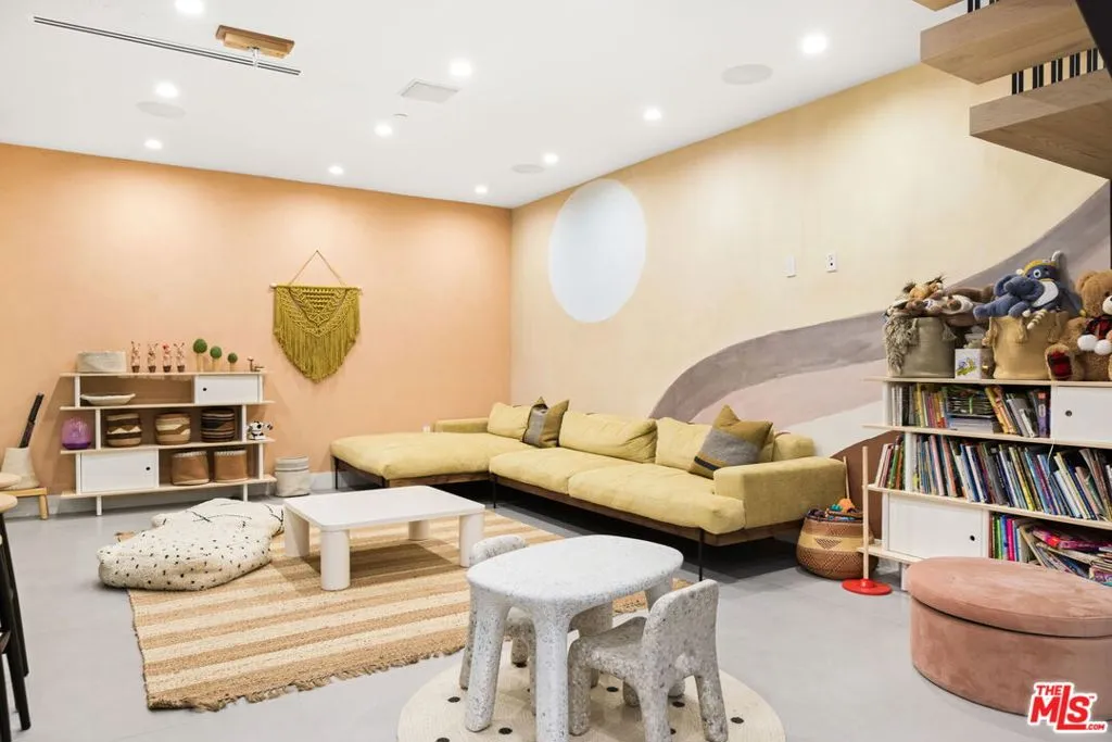 6310 Mirror Lake Drive, Los Angeles, California 90068 home-pic-26