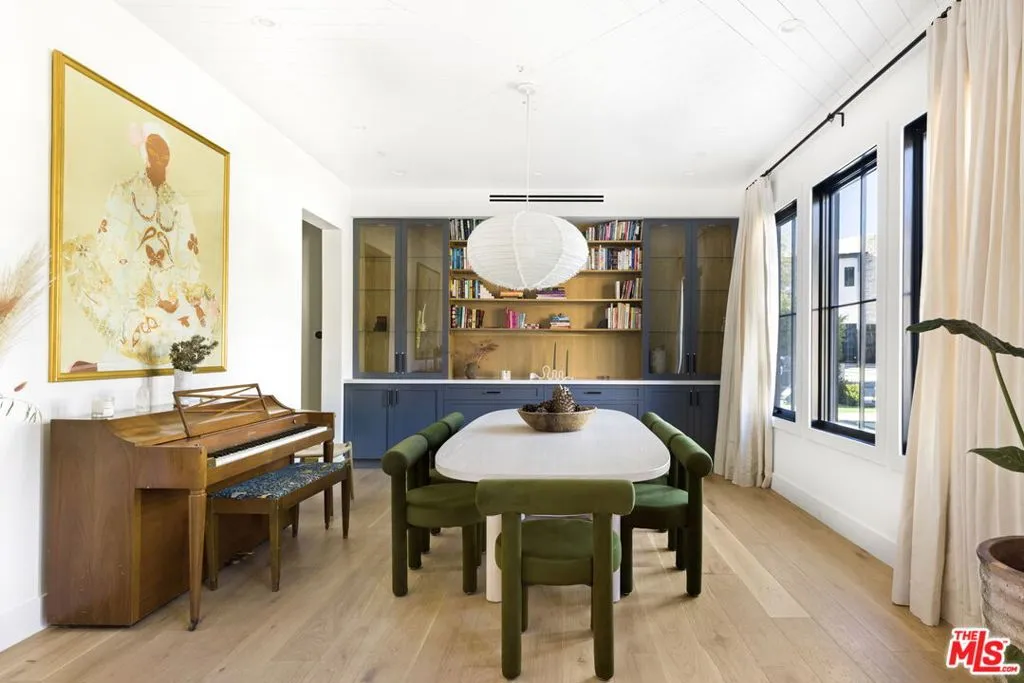 6310 Mirror Lake Drive, Los Angeles, California 90068 home-pic-3