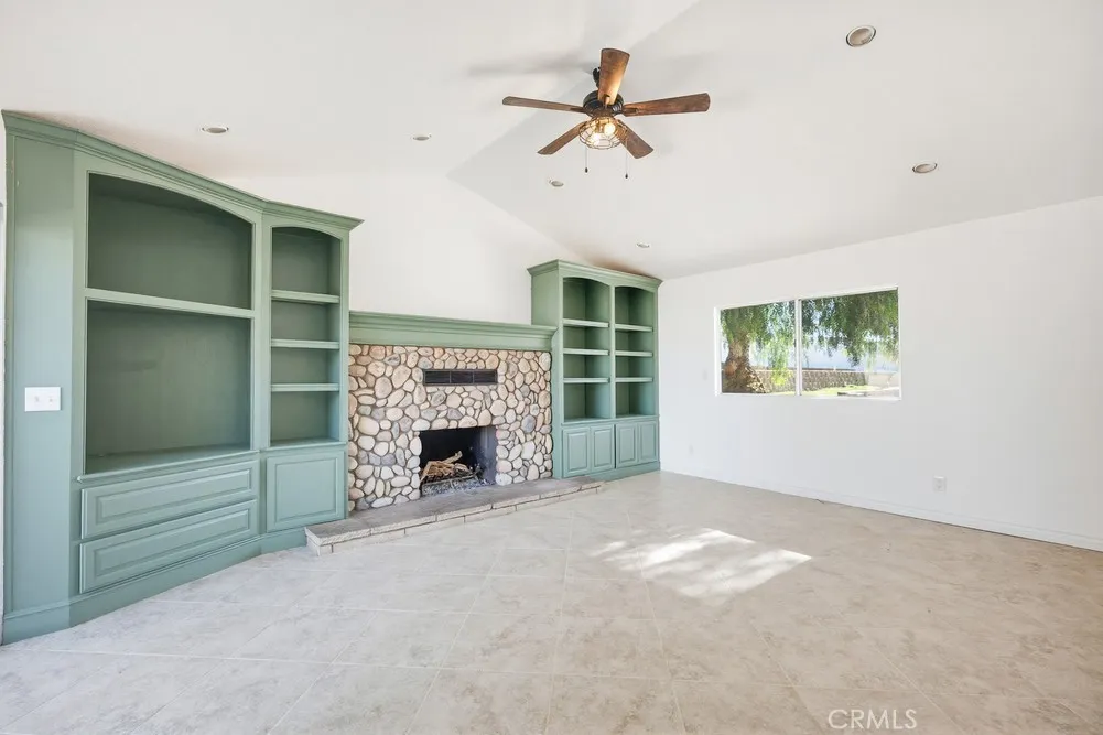 17380 Mockingbird Canyon, Riverside, California 92504 home-pic-23