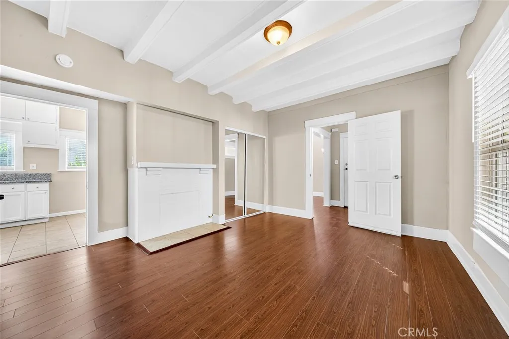 2256 W 28th Street, Los Angeles, California 90018 home-pic-9