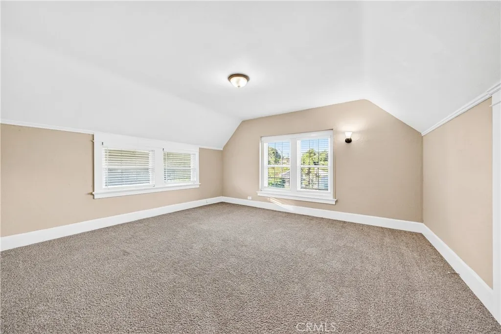 2256 W 28th Street, Los Angeles, California 90018 home-pic-22